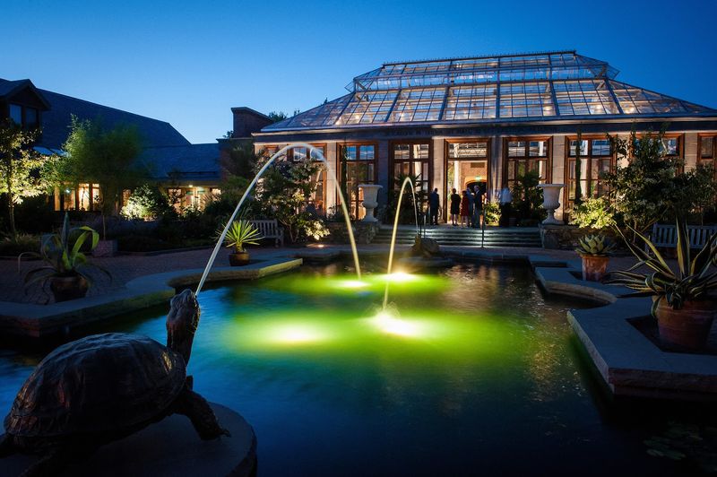 Garden Shop, Cafe, and Visitor Comforts