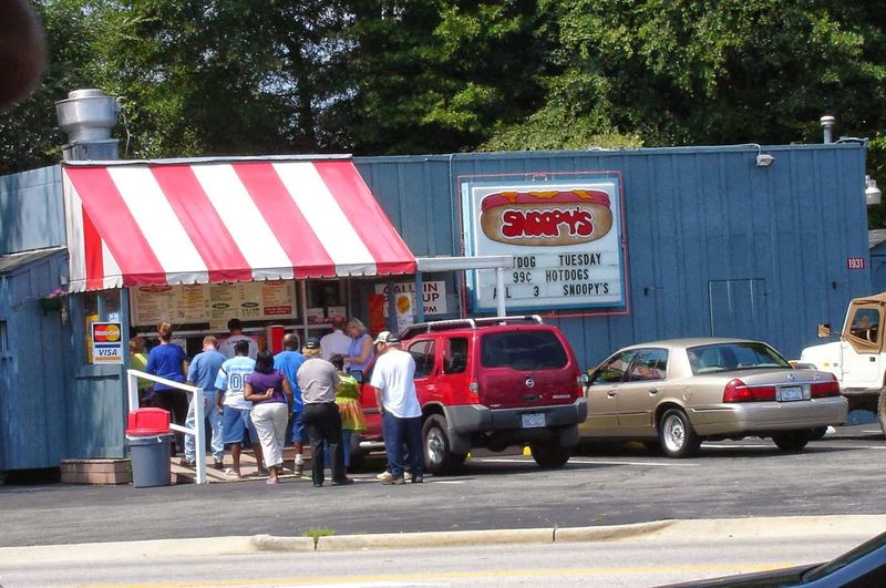 Snoopy's Hot Dogs & More &ndash; Raleigh, NC
