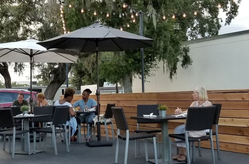 A Casual Spot With a Cult Following