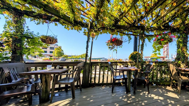 Smuggler's Wharf &mdash; Erie