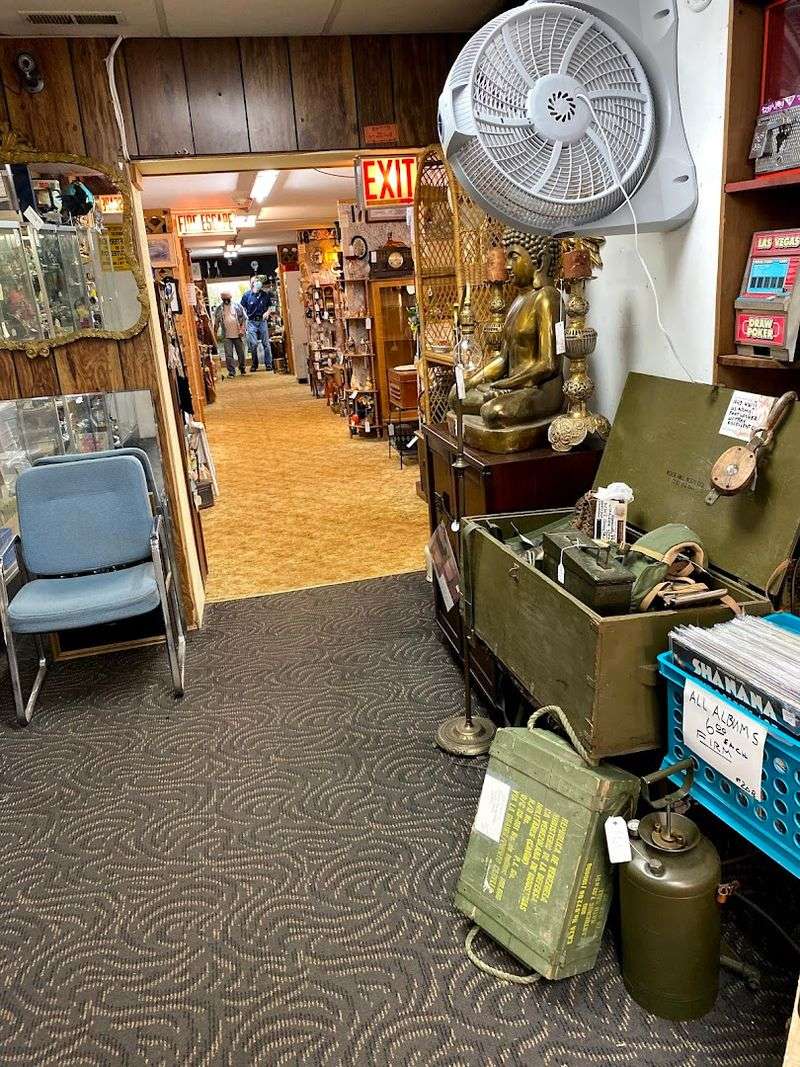 Mid Century Furniture And Space Planning