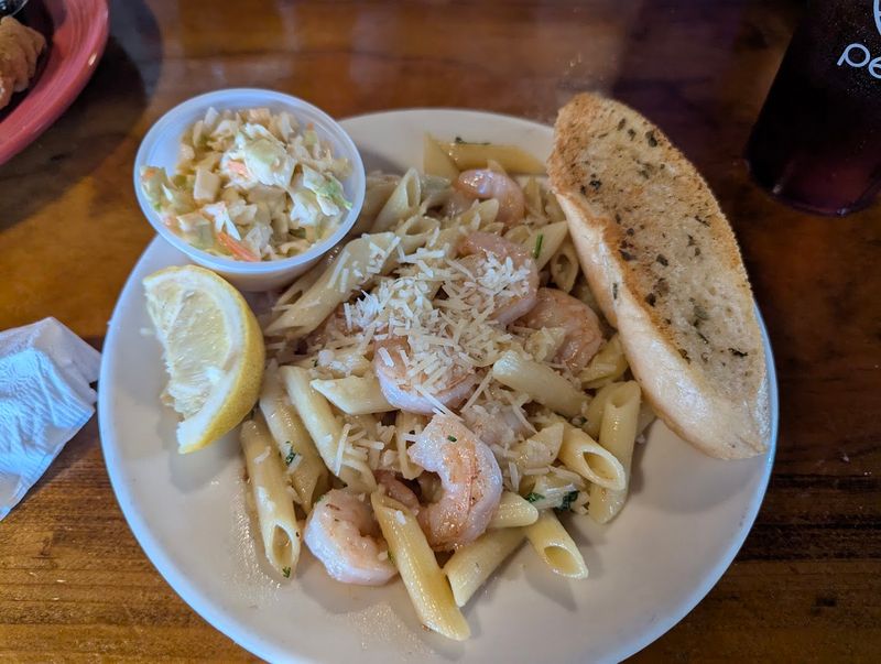 Shrimp Scampi Pasta That Hits All the Right Notes