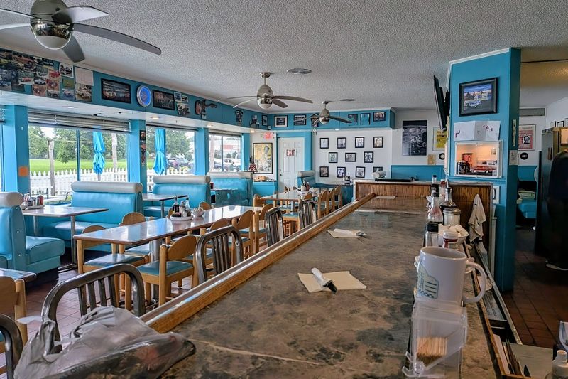 Dee's 50's Place Diner &ndash; Barberton