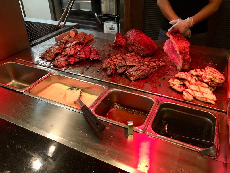 Hot Entrees and Signature Dishes You Cannot Miss