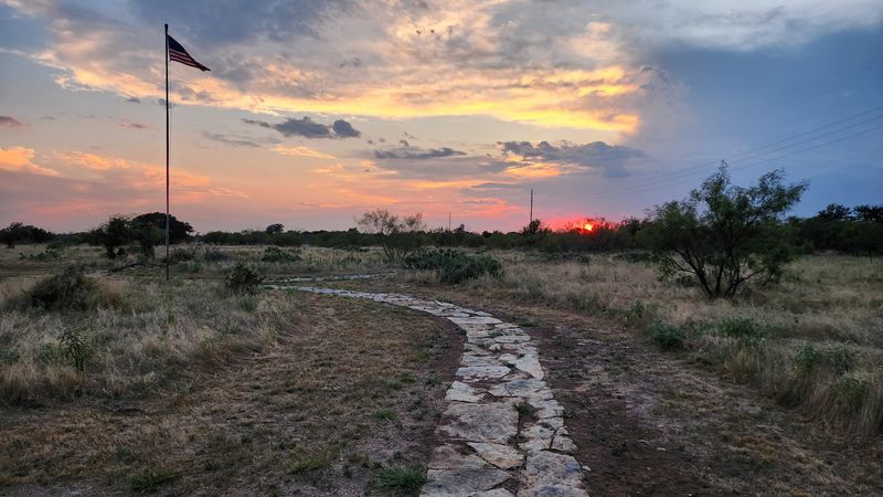 Hiking Trails With Breathtaking Scenic Overlooks