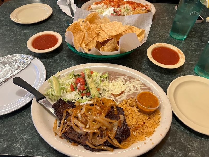 Los Bravos Mexican Restaurant