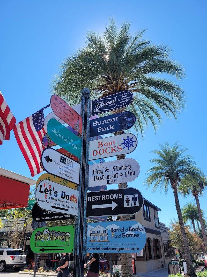 Mount Dora&rsquo;s Small-Town Stroll