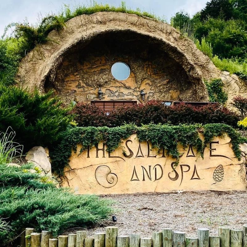 Overnight Salt Lodges and Suites