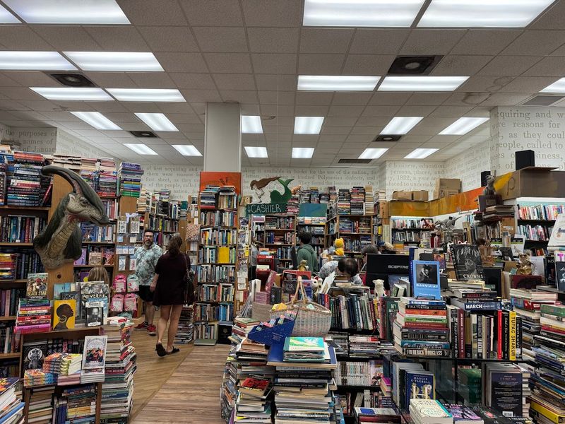 BookEnds &mdash; Hawaii (Kailua)