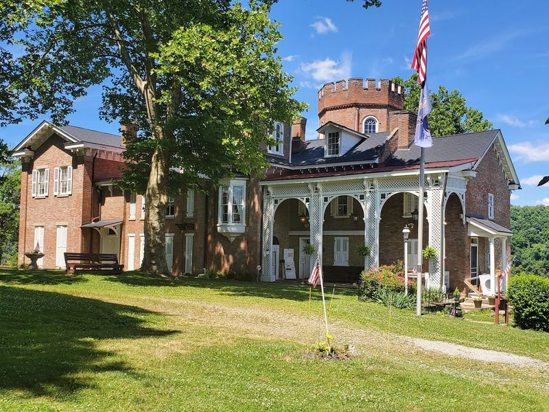 Jacob Bowman's Architectural Vision and Castle Construction