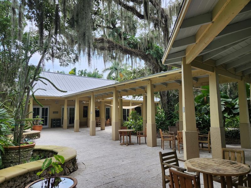 The On-Site Cafe Experience