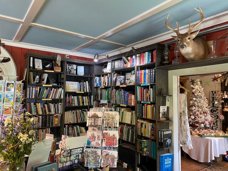 30,000 Books, Smartly Organized