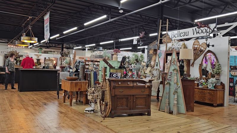 Navigating 100+ Booths