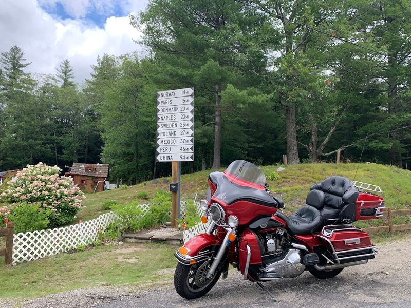 The International Signpost &mdash; Lynchville, ME