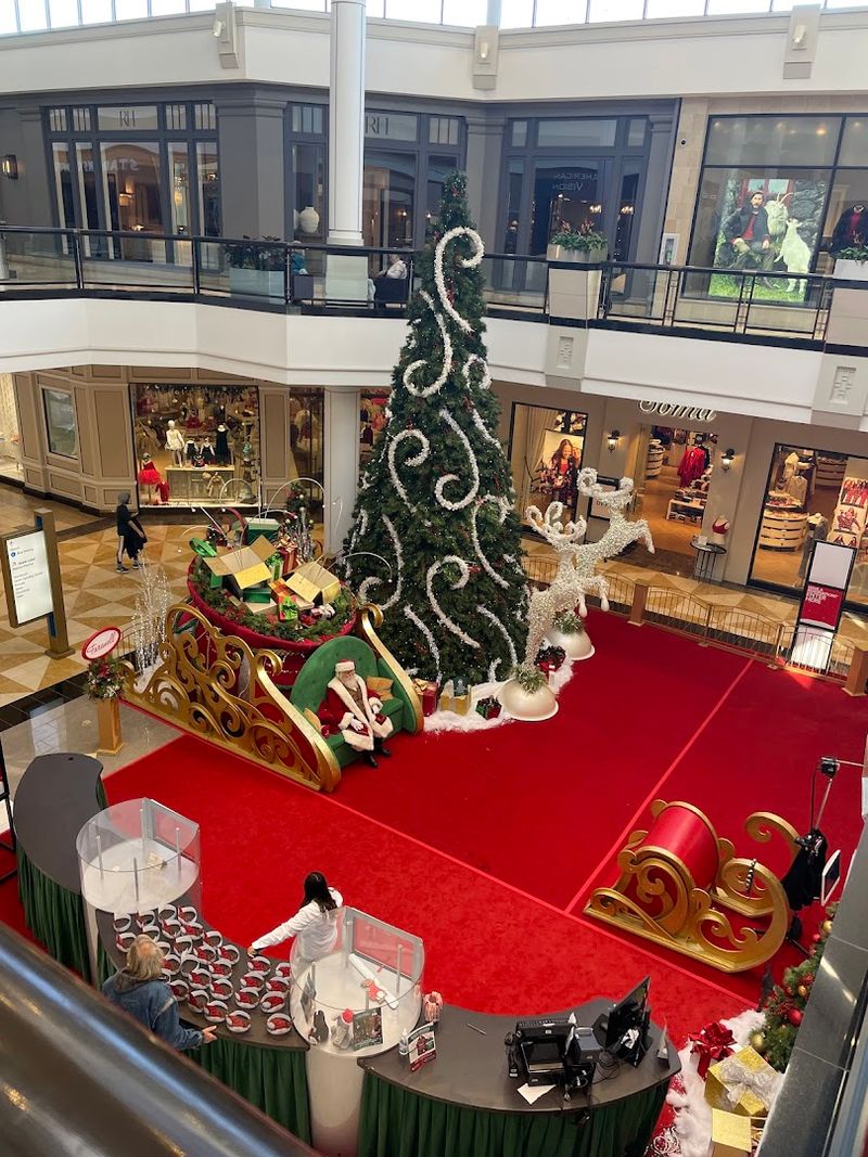 Holiday Shopping Season Turns the Mall Into a Festive Wonderland