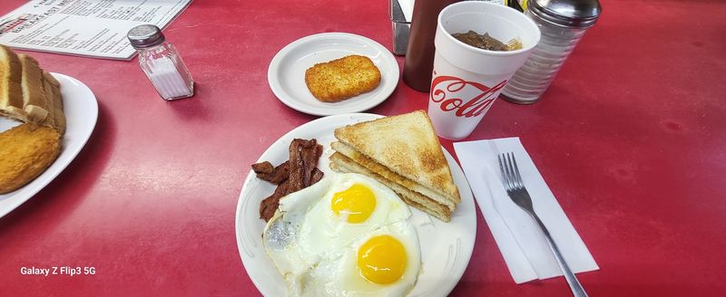 Prices That Feel Like a Time Warp: Eating Well for Almost Nothing