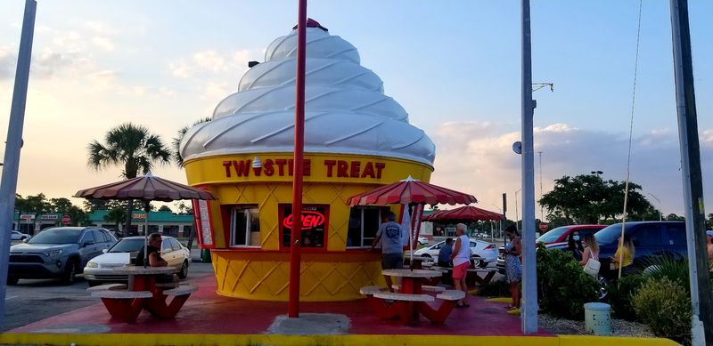 Pet-Friendly Vibes and Plenty of Outdoor Seating