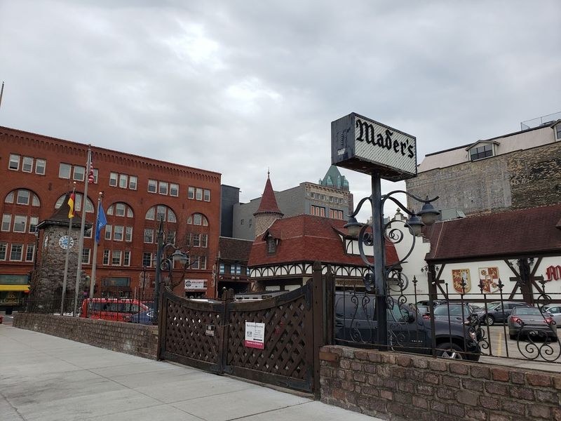 Wisconsin Cheese Mart, Milwaukee