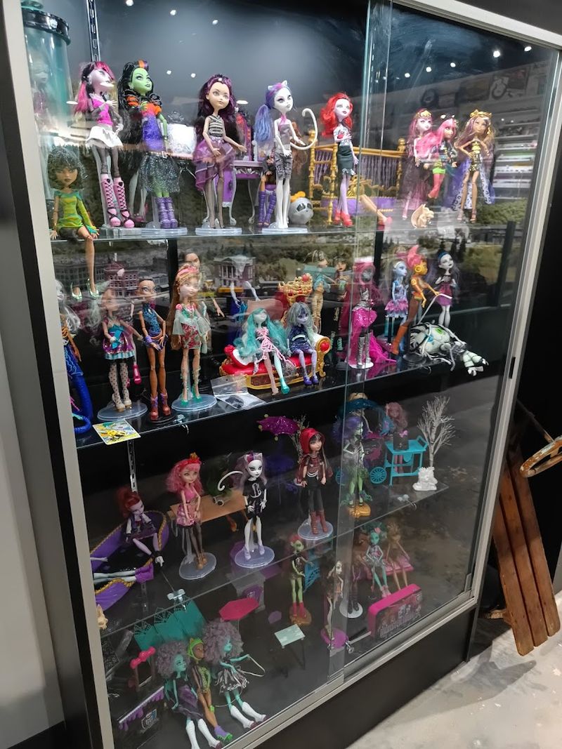 Tin Toys and Character Collectibles: Nostalgia in Every Corner