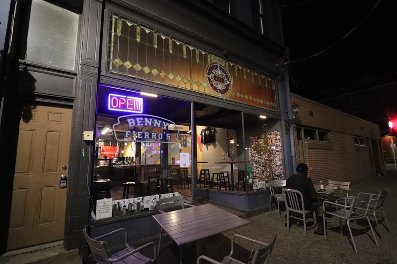 A South Side Staple for Late-Night Eats