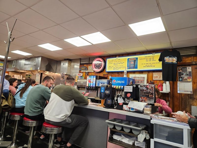 Counter Seats and Community