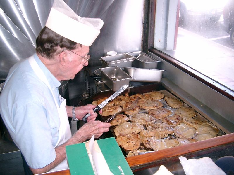 The Rich History Behind Snappy Lunch