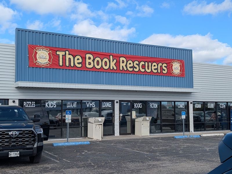 A Mission to Save Books From the Landfill