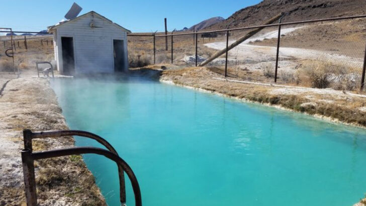 This Little-Known Nevada Place Pairs Natural Hot Springs With Retro Roadside Vibes