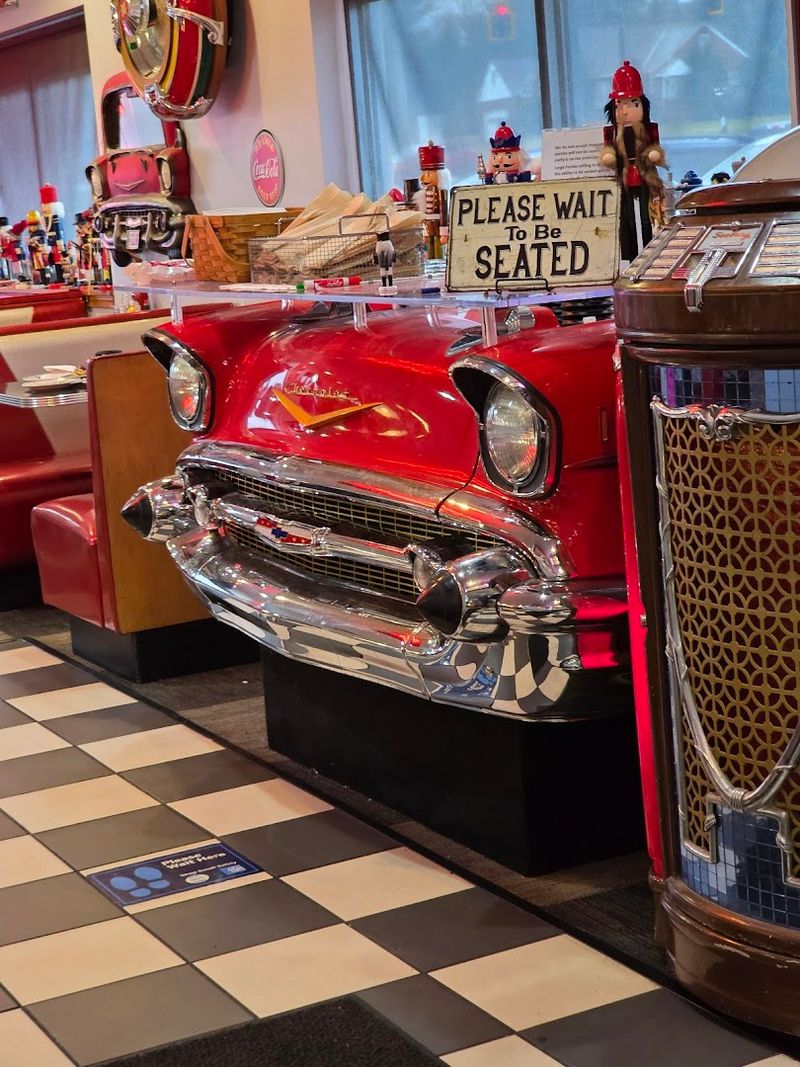 Time-Capsule Booths and Vibe