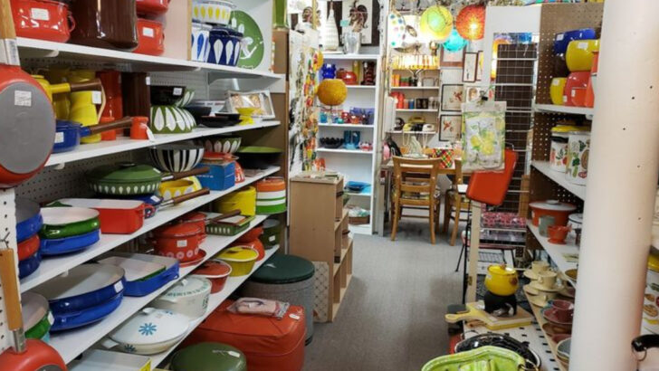 This Pennsylvania Collectibles Store Has Become A Favorite Stop For Anyone Who Loves Hunting For Rare Finds