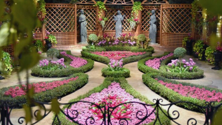 This Stunning Botanical Garden in Pittsburgh Has Glass Houses Full of Exotic Plants and It&rsquo;s Absolutely Magical