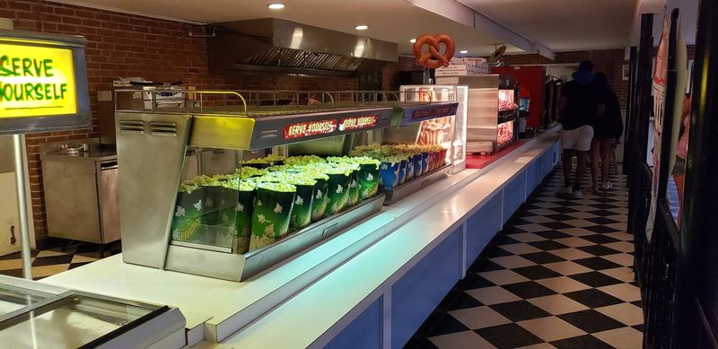 A Snack Bar Worth the Line: Food That Fuels the Full Night