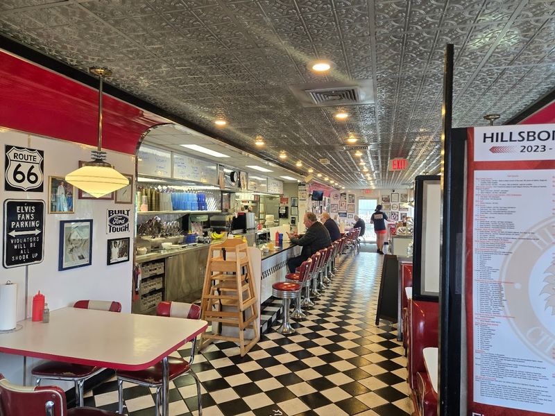 62 Classics Diner &ndash; Hillsboro