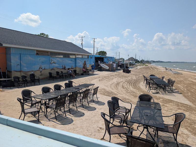 Beach Atmosphere and Outdoor Seating