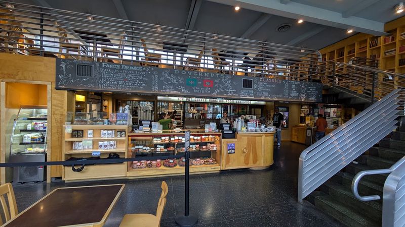 Washington &ndash; Top Pot Doughnuts (Seattle)