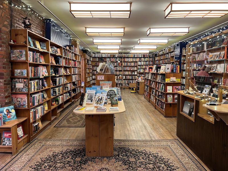Crow Bookshop - Vermont (Burlington)