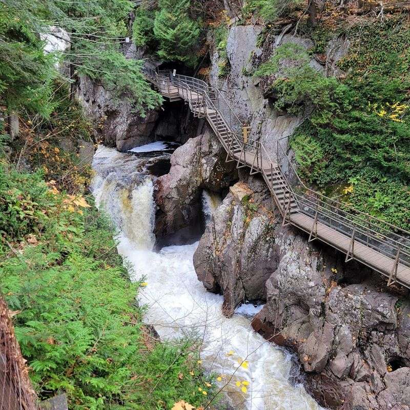 A Short but Scenic Waterfall Walk
