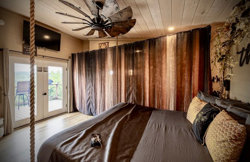 Family-Friendly Treehouses And Sleeping Setups