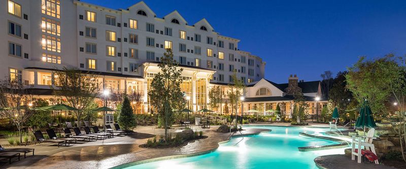 Dollywood’s DreamMore Resort and Spa