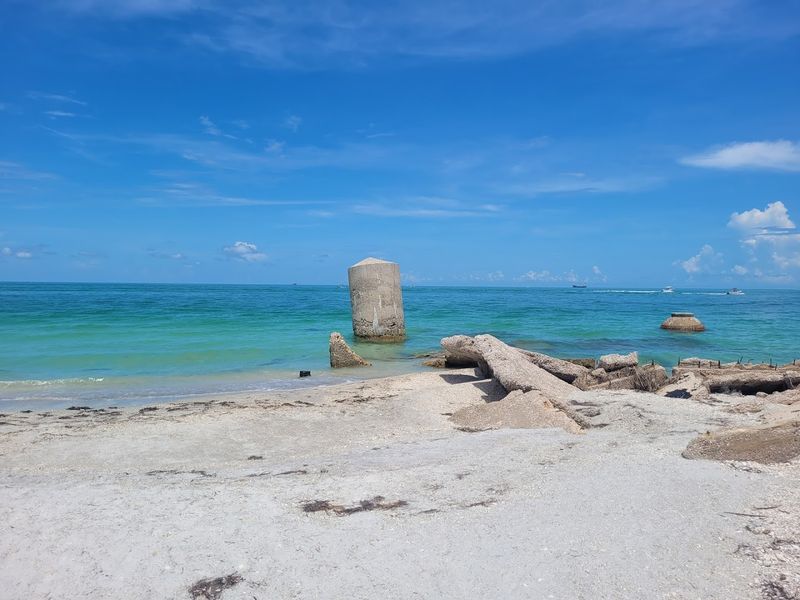 When To Go: Weather, Tides, and Crowd Patterns