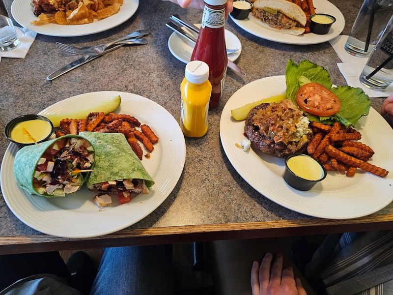 Lunch Hours That Deserve More Attention Than They Get