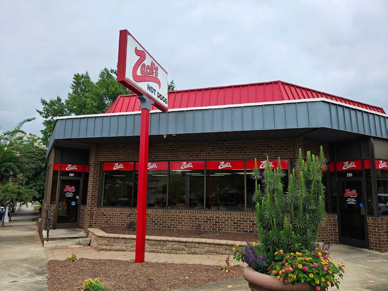 Zack's Hot Dogs &ndash; Burlington, NC