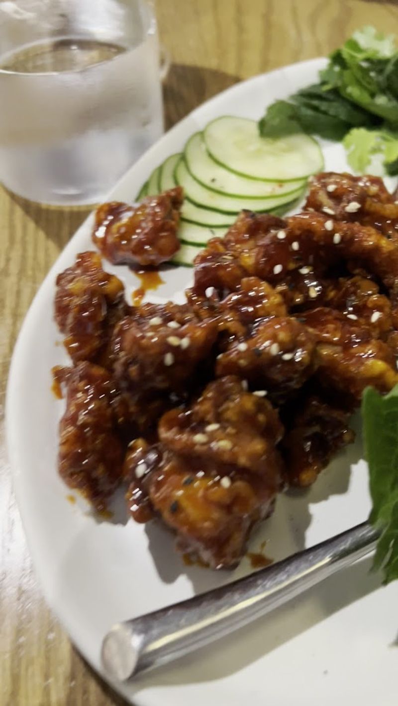 Navigating Reservations, Timing, and Seating