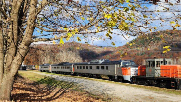 10 Dreamy Train Rides In Massachusetts That Make A Short Trip Feel Special
