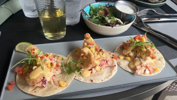 10 Waterfront Spots in Georgia Where a Spring Dinner Feels Like the Kind of Night You Don’t Want to End