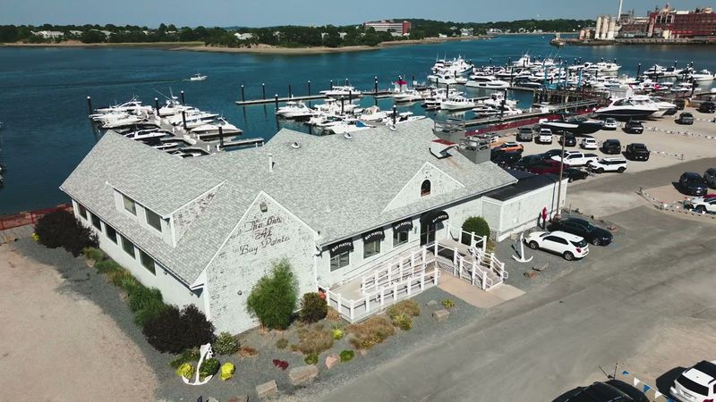 Bay Pointe Waterfront Restaurant