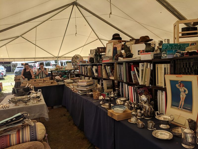 Brimfield Antiques Center (Brimfield, MA)