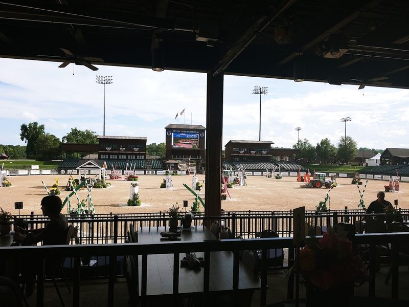 The Legends Club: Fine Dining With a Ringside View