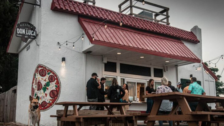 13 Hole-In-The-Wall Pizza Joints Across North Carolina That Keep a Low Profile but Deliver Big Flavor