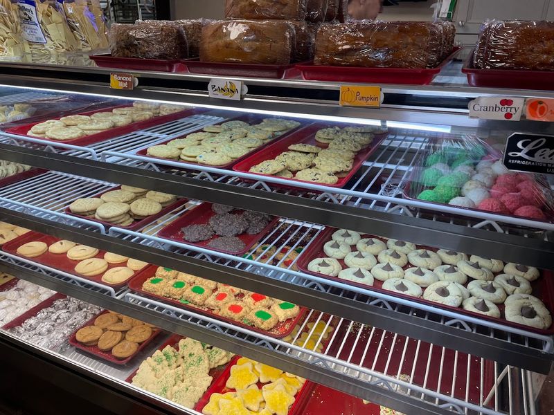 10. Why The Pie Shoppe Still Feels Like A Local Tradition